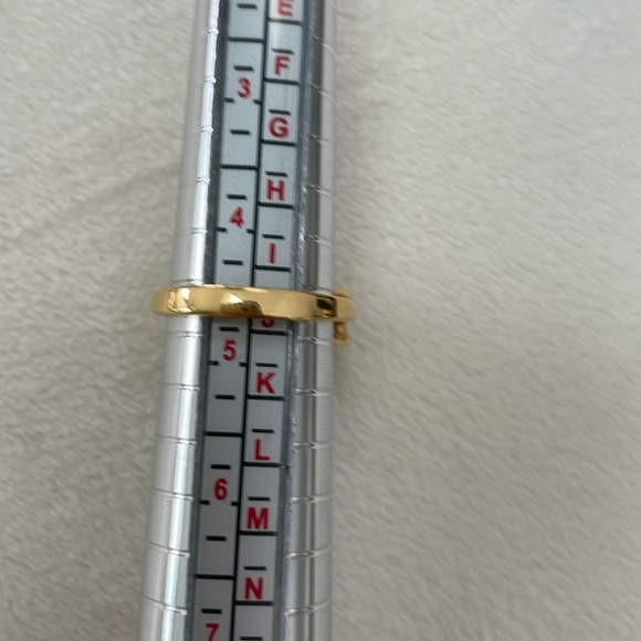 Gold and Diamond Look Cluster Fashion Ring - Picture 4 of 4